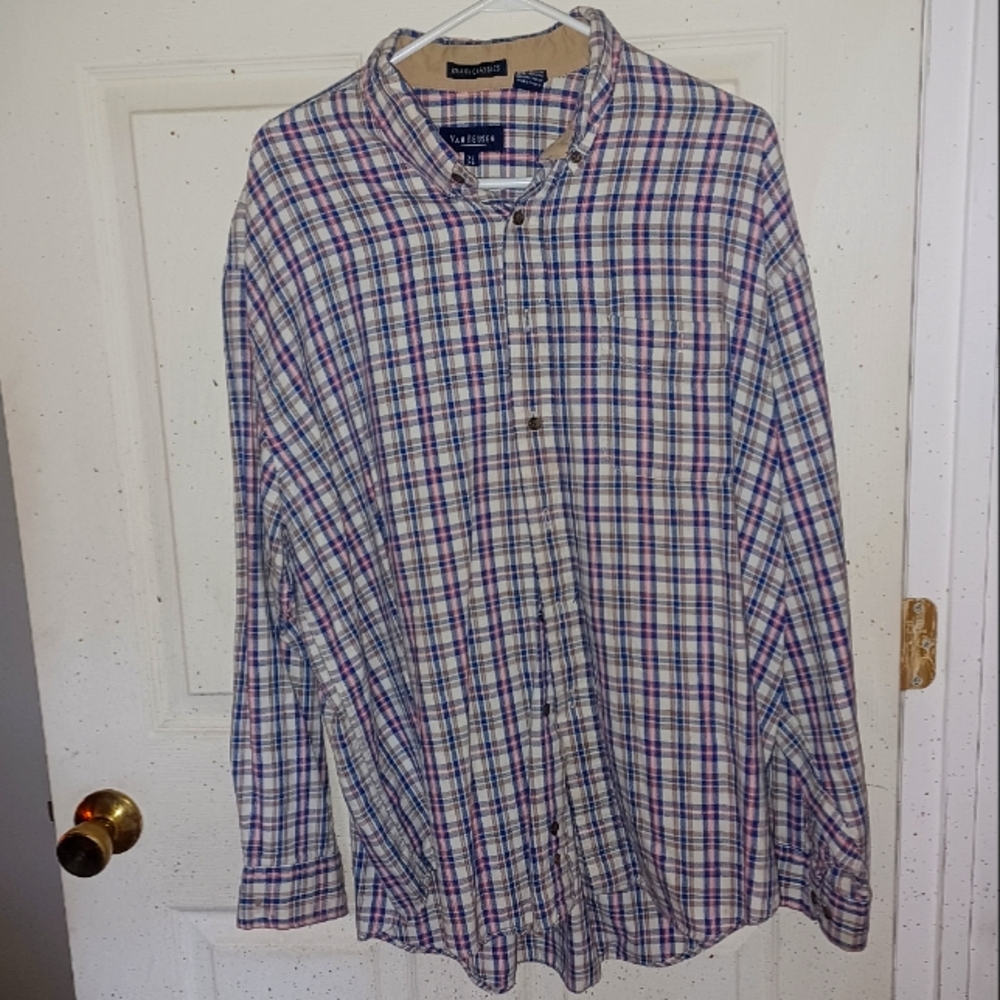 Van Heusen button up men's, plaid shirt size XL